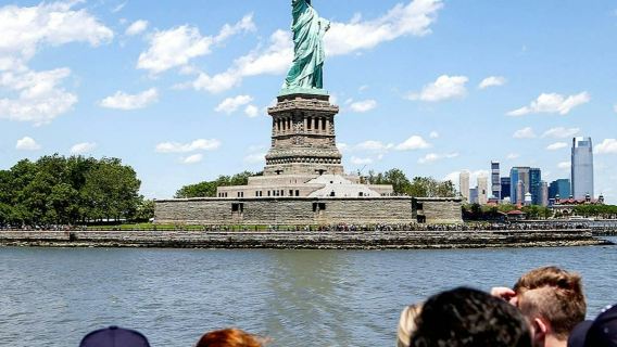 New York: Crociera turistica di 90 minuti per i punti di riferimento di Lower Manhattan