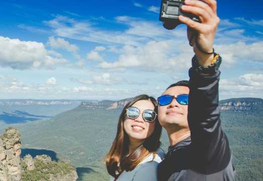 Blue Mountains: Guided Day Tour from Sydney with Featherdale Wildlife & Bushwalk AUD 189.46