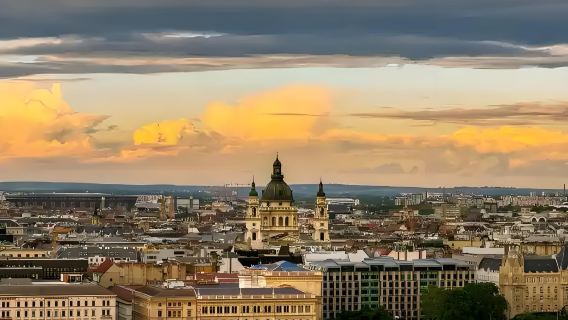 布達佩斯包車一日遊：從漁人堡到英雄廣場的時光之旅