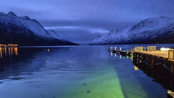 挪威特羅姆瑟-芬斯內斯小鎮-塞尼亞島【包車-跟團詢客戶服務支援】