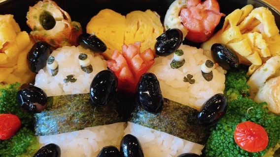 Prepara un bento temático de personajes con esta clase de cocina