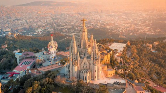 1-day tour of Barcelona's Mountain and Sea Symphony: Tossa de Mar + Blanes + Tibidabo