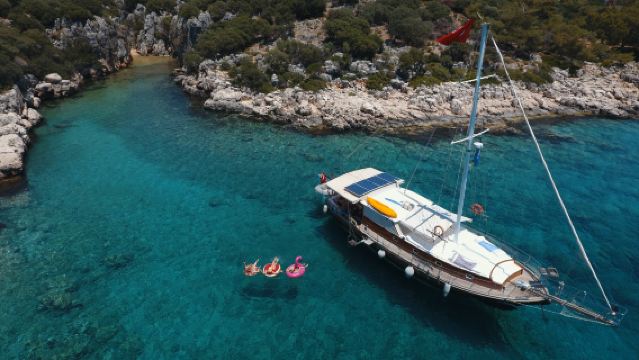 Tour en barco por las islas de Kaş (Exploración de bahías)