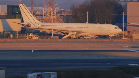 BRU ベルギー・ブリュッセル空港ラウンジ トランジットVIPラウンジ メインターミナルレストラン 休憩