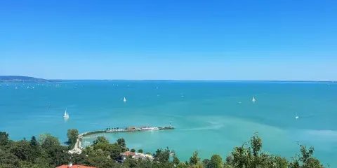 布達佩斯包車來回:巴拉頓湖+帝豪尼半島一日遊