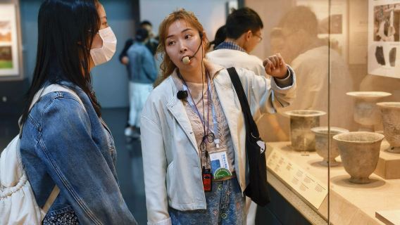 蜀小匠のガイド付き解説|成都博物館新館90分間の解説【入場チケット予約 + イヤホン付き】