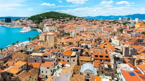Kroasia: Perjalanan satu hari di Split | Kota Tua + Sumber Sungai Cetina·Mata Bumi※dapat disesuaikan