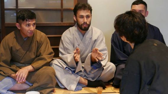 Kioto: Teeseremoniameditointi: Valmista matcha-teesi teemestarin kanssa