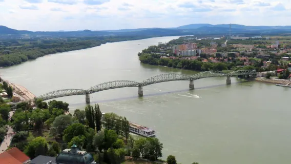 Hungary Budapest Lembangan Danube - Visegrad - Esztergom - Sewaan Peribadi - Pilihan
