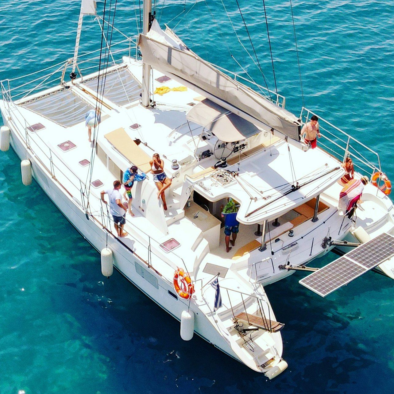 Rodi: crociera giornaliera in catamarano con pranzo