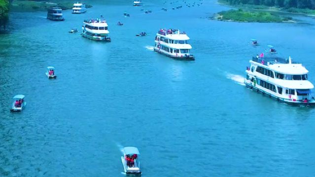 Pelayaran Tiga Bintang Sungai Li/Rakit Buluh Sungai Li + Galeri Sepuluh Batu + Gua Perak Lawatan Sehari [Hiburan Tulen]