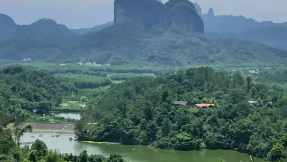 韶關丹霞山+長老峰+陰元石+南華禪寺一日遊-可英文服務
