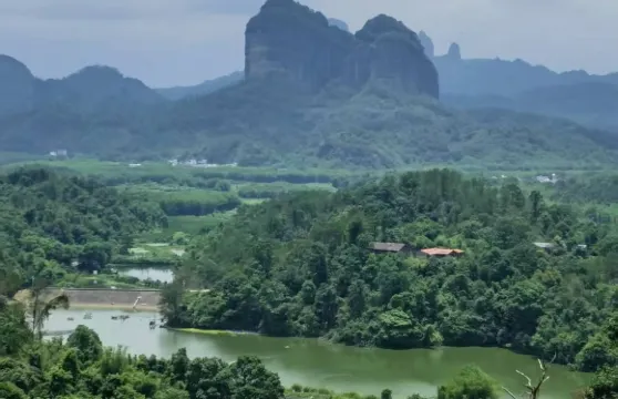 廣東韶關丹霞山+長老峰+陰元石一日遊-可中英文服務