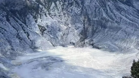 Gunung Api Tangkutsen Bandung + Museum Konferensi Asia Afrika + perjalanan satu hari Pertunjukan Warisan Budaya Tak Benda Dunia Angklung