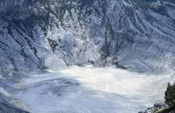 萬隆覆舟火山+亞非會議博物館+昂格隆世界非遺表演一日遊