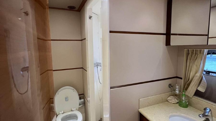 【珠海遊艇租賃】珠海九洲國際 90英尺三層飛橋超級遊艇 包船出海+自駕體驗