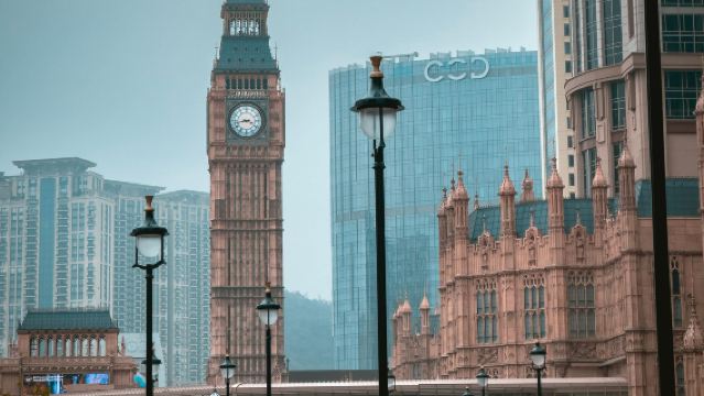 春節開售香港出發：澳門大學+港珠澳大橋+美食精品小團一日遊