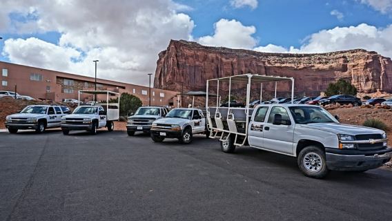 Monument Valley: Tur Matahari Terbenam Berpemandu