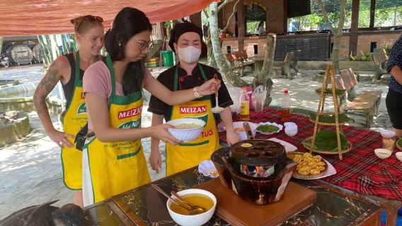 HCM:Mekong Delta 4 Islands Boat Tuk Tuk Try KhotCake Cooking