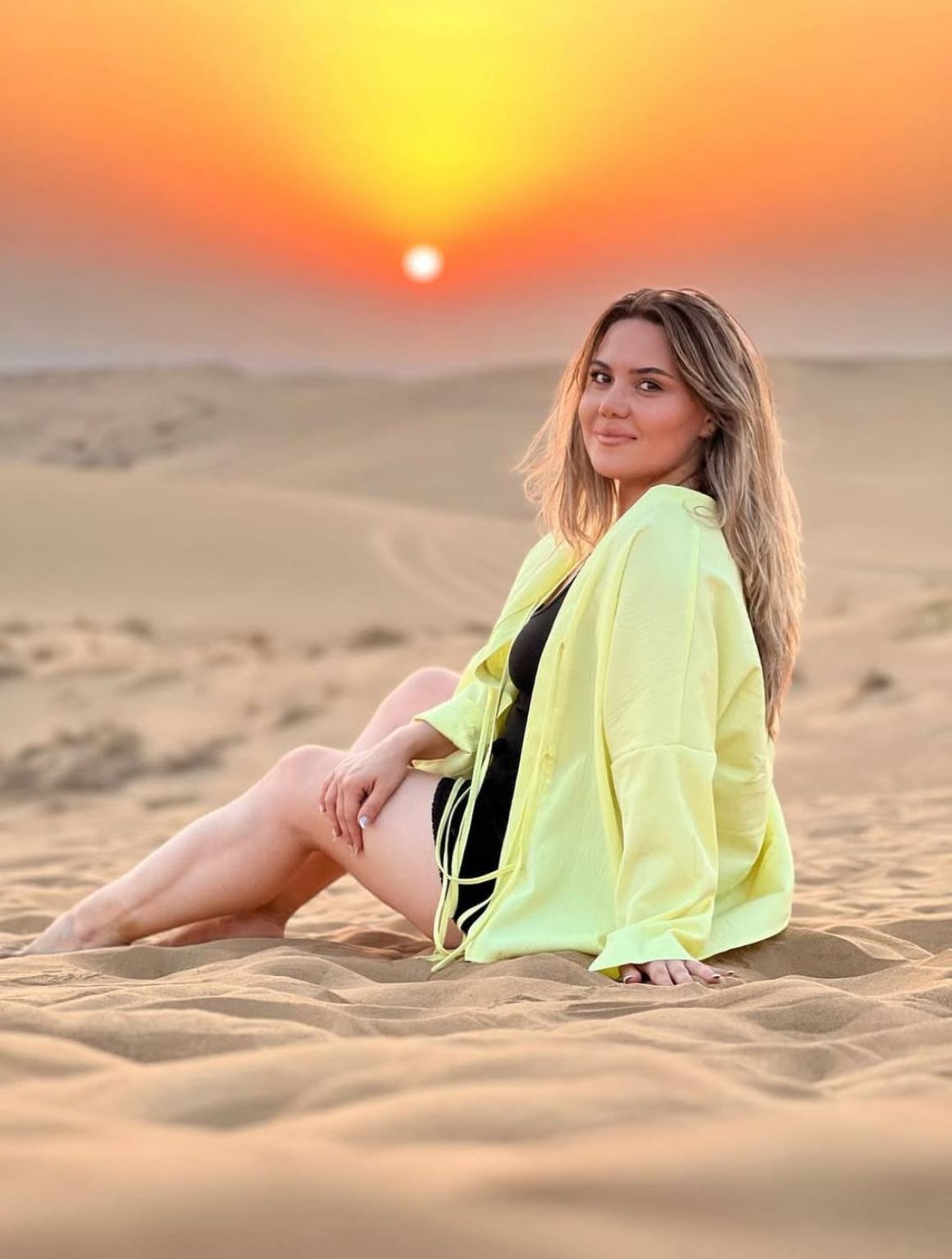 Safari nel deserto a Dubai con diverse opzioni, cena BBQ, dune bashing e trasferimento con pick-up/drop-off