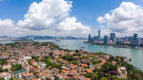 Xiamen: Private City Highlights Tour with Gulangyu Island