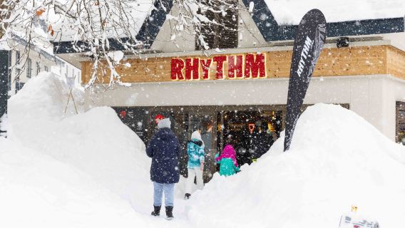 RHYTHM WADANO HAKUBA Thuê trang phục trượt tuyết cao cấp & dụng cụ trượt tuyết & thiết bị | Cửa hàng thiết bị trượt tuyết chọn lọc tại Nagano, Nhật Bản