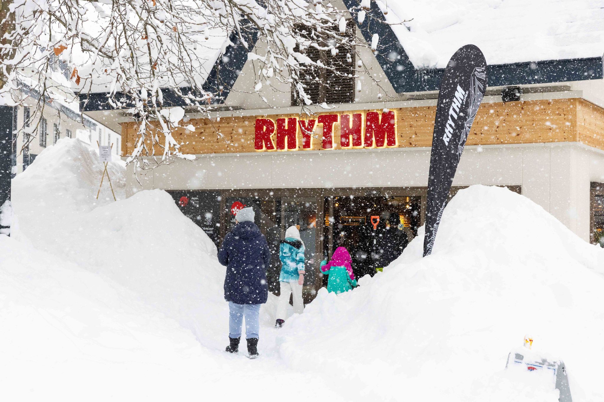 RHYTHM WADANO HAKUBA Premium Ski Wear & Equipment Rental | Nagano Japan's Top Ski Gear Shop