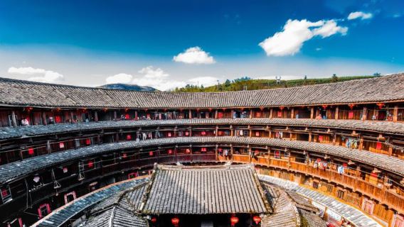 南靖雲水謠古鎮+永定土樓王雙景區一日遊【Trip.com特牌，服務保障】