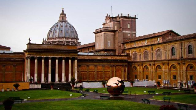 バチカン博物館+サンピエトロ大聖堂を徹底解説【公認ガイド付き3時間の深度ガイド付き解説】