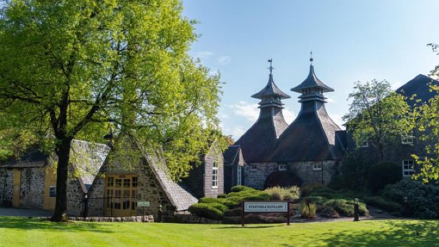 Инвернесс: тур по побережью Мори, дикой природе и виски Спейсайд