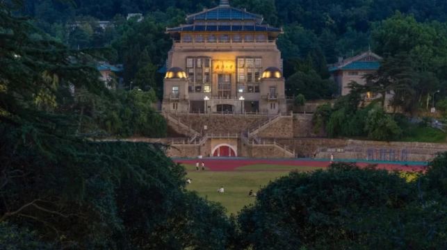 湖北武漢大學（珞珈山區）半日參觀【百年高校 深度探訪】