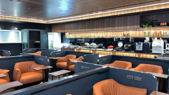 Kaohsiung International Airport Plaza Premium VIP lounge service
