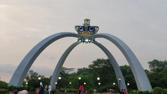 Passeio de 1 dia pelos marcos culturais clássicos do Distrito de Johor Bahru | Partida fácil com veículo exclusivo | Itinerário ajustável
