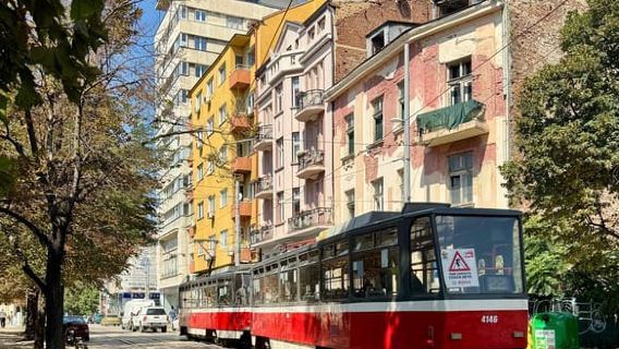 Sofia: Tour a piedi esclusivo – Interni nascosti e tram retrò