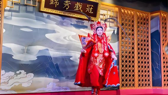 Chengdu Jinxiu Xiguan: Esperienza del patrimonio immateriale con l'opera del Sichuan, cambio di maschere e sputafuoco, mezza giornata di tour (visita autonoma)