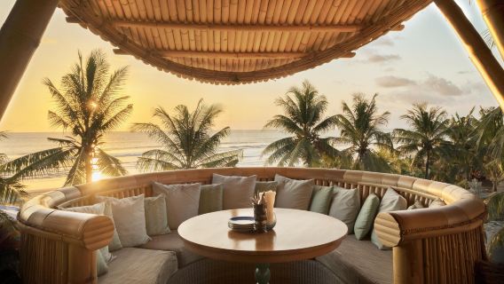 Tipsy Tea all'Azul Beach Club Bali (con accesso alla piscina a sfioro)