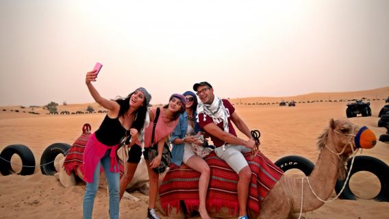 Dubai Desert Safari med 30 Minuters Fyrhjulingstur och Grillmiddag
