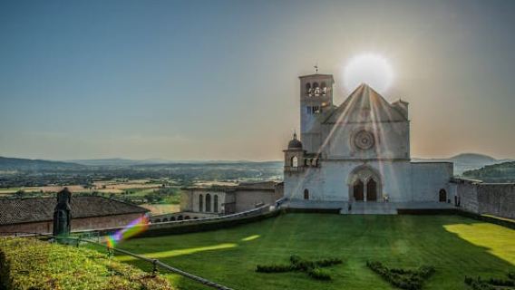 Guided Walking Tour of Historical Assisi with St. Francis Basilica