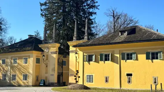 Private 6 hour guided e-bike tour to the filming locations of "The Sound of Music Movie" with the trick fountains