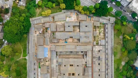 Shenzhen Pingshan District City Walk: Professional guide/translator/local escort/business translator/general translator/English/Russian/French/minority languages