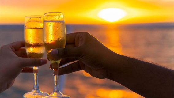 ทัวร์วันเดียว/ทัวร์หลายวัน การแสดงทางวัฒนธรรมฟิจิ อาหารค่ำพร้อมบาร์บีคิว รับที่โรงแรม