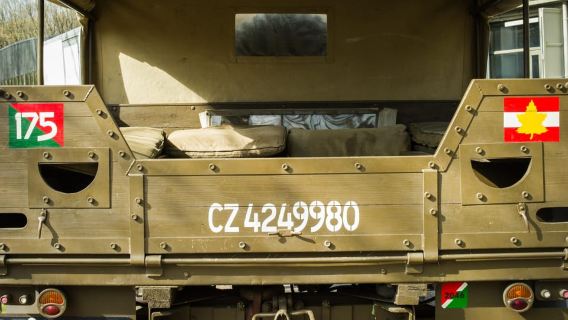 Eindhoven: Sayap Pembebasan, Pengalaman Lintas Udara Perang Dunia II