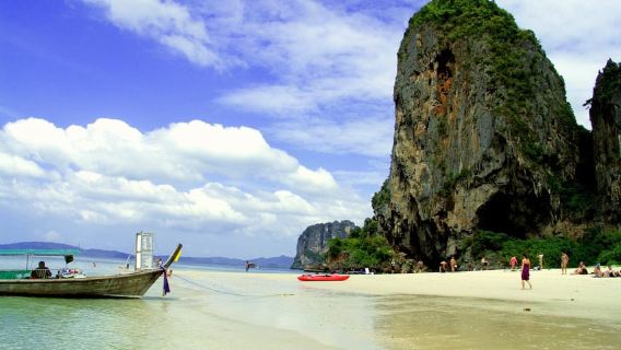 Krabi: tour di mezza giornata alla spiaggia e alle grotte di Railay da Ao Nang