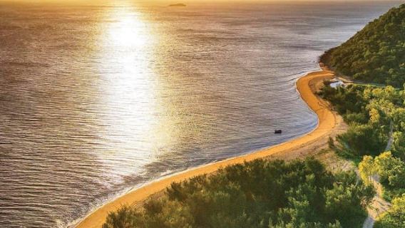 Pulau Magnetik: Lawatan Bas Safari Sunset West Point