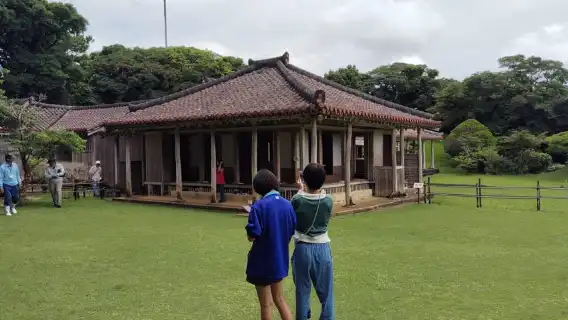 โอกินาว่า: ทัวร์ชมสวนหลวงชิกินะเอ็น – แหล่งมรดกโลกของยูเนสโก