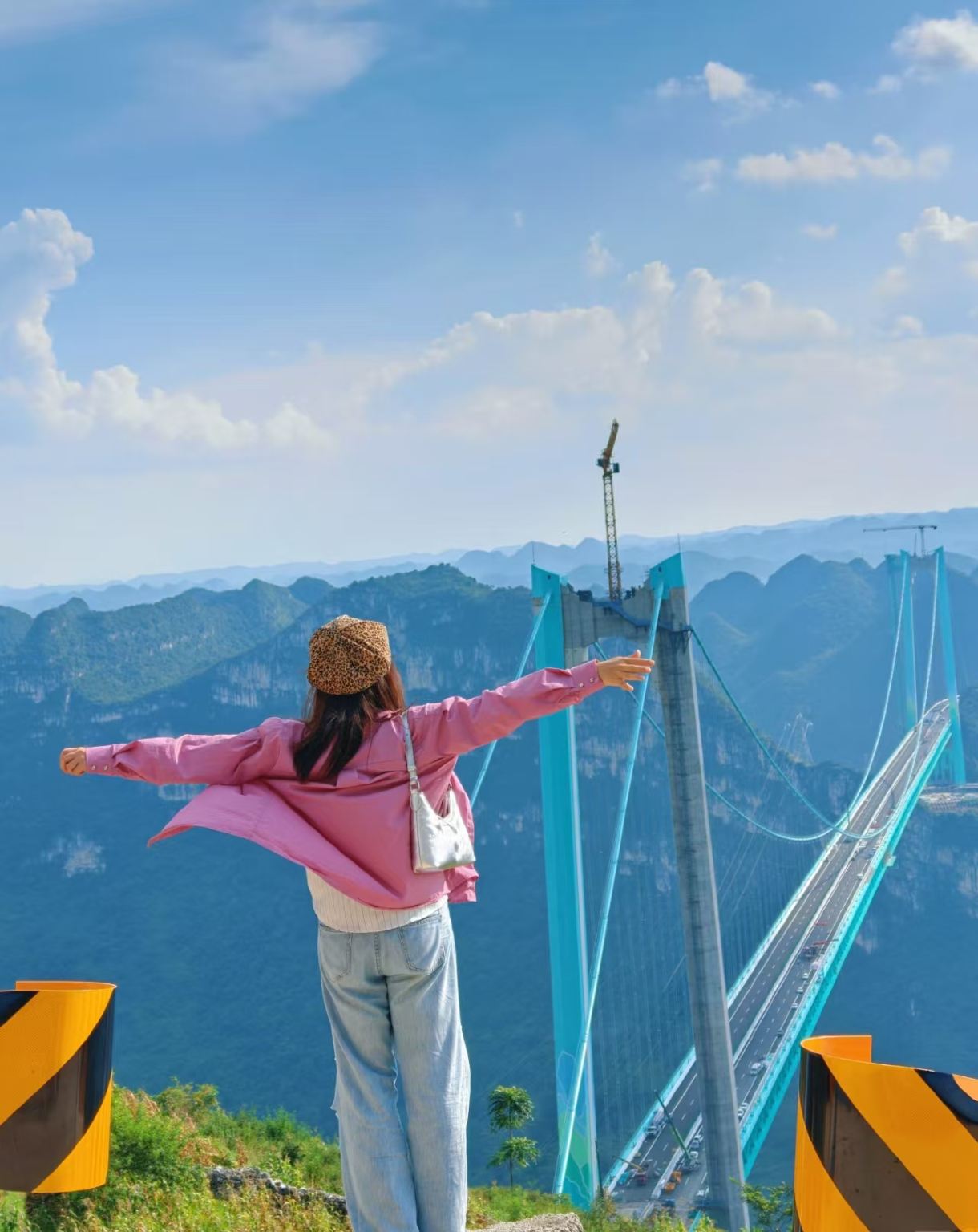 Hua River Canyon Bridge + Anshun Ancient Town 1-day tour [Visit the world's highest bridge & Guizhou's new landmark]