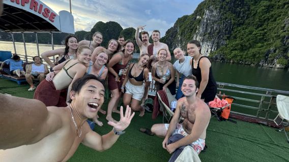 ทัวร์อ่าวหลานฮาเต็มวันจากเมืองกั๊ตบา