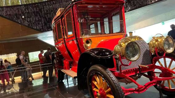 Porsche + Musée de la viticulture d'Uhlbach + Musée Mercedes-Benz de Stuttgart