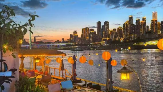 Chongqing Creek Guest House (Scenic Views by the Jialing River + Stove-Boiled Tea + Tea and BBQ + Mountain City Tipsy Hideaway)