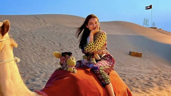 Dubai: Sunset Desert Safari, Dune Bashing & Sandboarding + BBQ Dinner